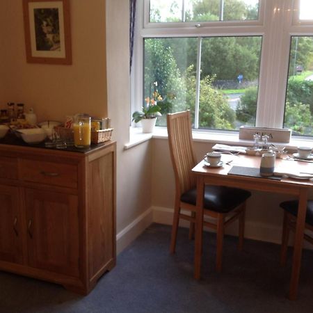Lyndhurst Guest House อัลเวอร์สตัน ภายนอก รูปภาพ