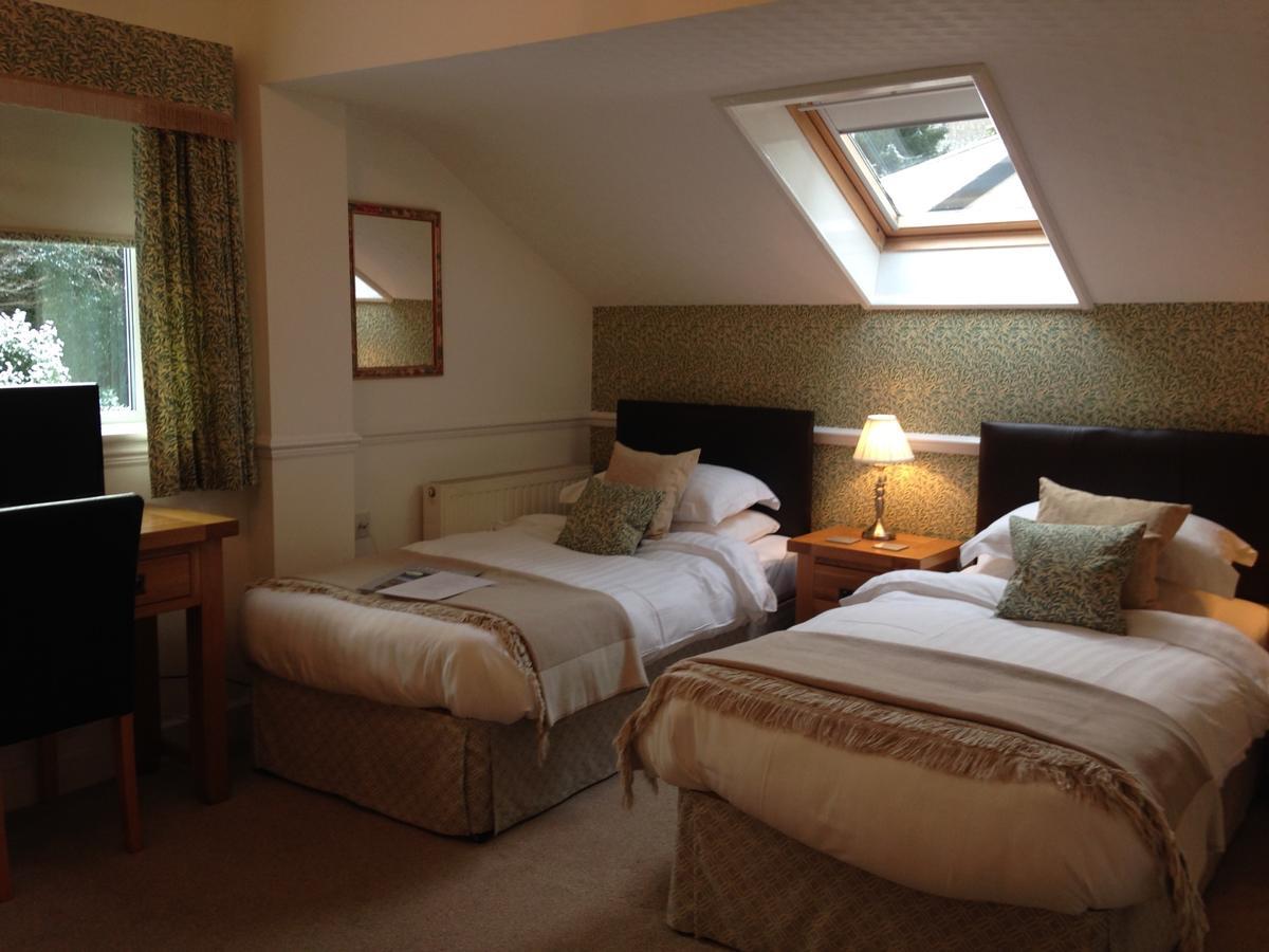 Lyndhurst Guest House อัลเวอร์สตัน ภายนอก รูปภาพ